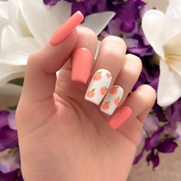 Just Peachy 🍑 Press-On Nails - Picture 1 of 8
